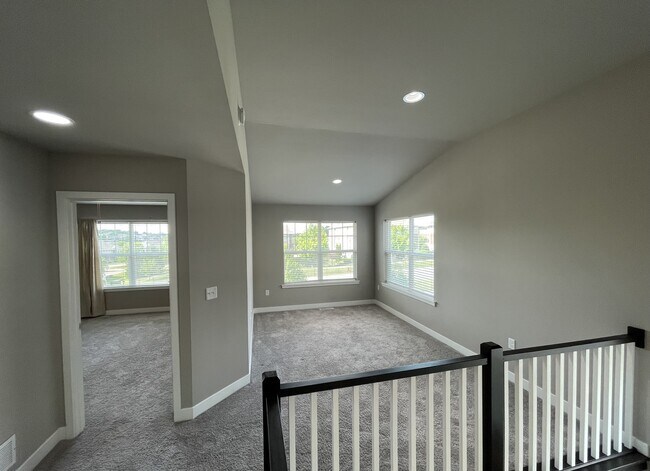 Building Photo - 4853 E Court St
