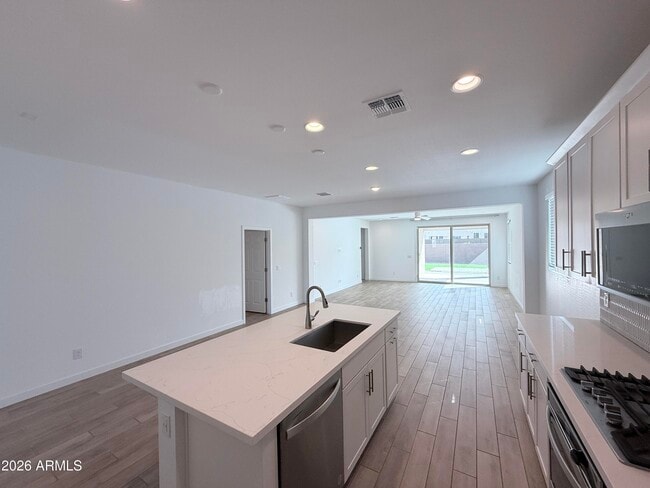 Building Photo - 4323 W Palace Sta Rd