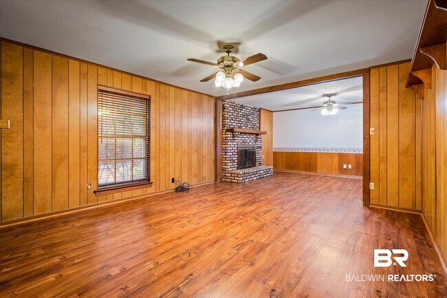 Building Photo - 7300 Cypress Ave