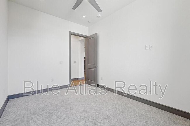 Building Photo - 2700 Old Denton Rd