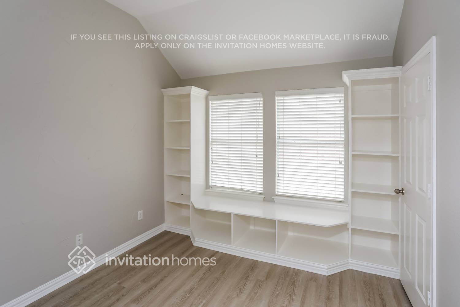 Building Photo - 1014 Spinnaker Dr