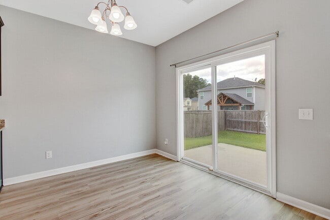 Building Photo - 403 War Admiral Ln