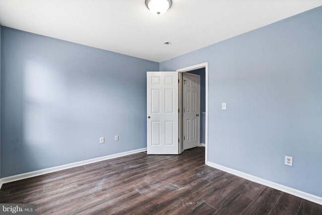 Building Photo - 2035 Watkins St