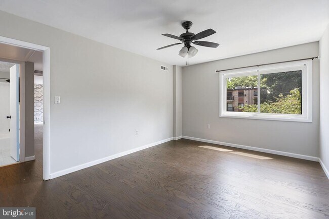 Building Photo - 3312 S 28th St