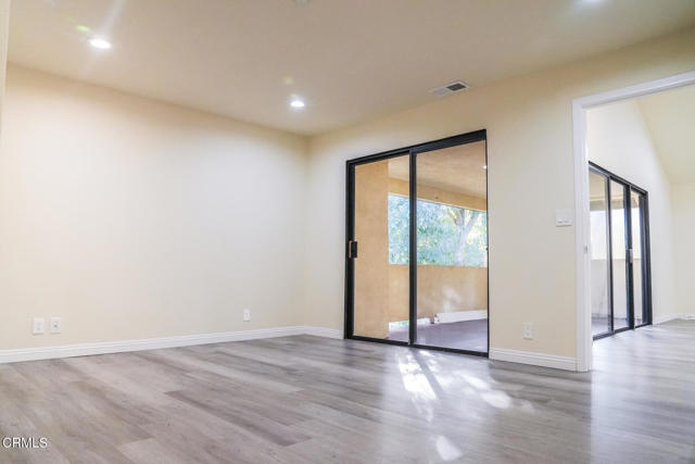 Building Photo - 838 Fairview Ave