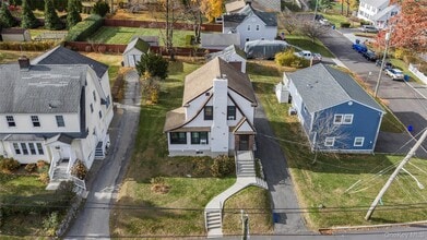 Building Photo - 58 Hartsdale Rd