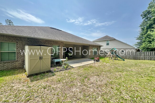 Building Photo - South Crestview 4/3 Available NOW!