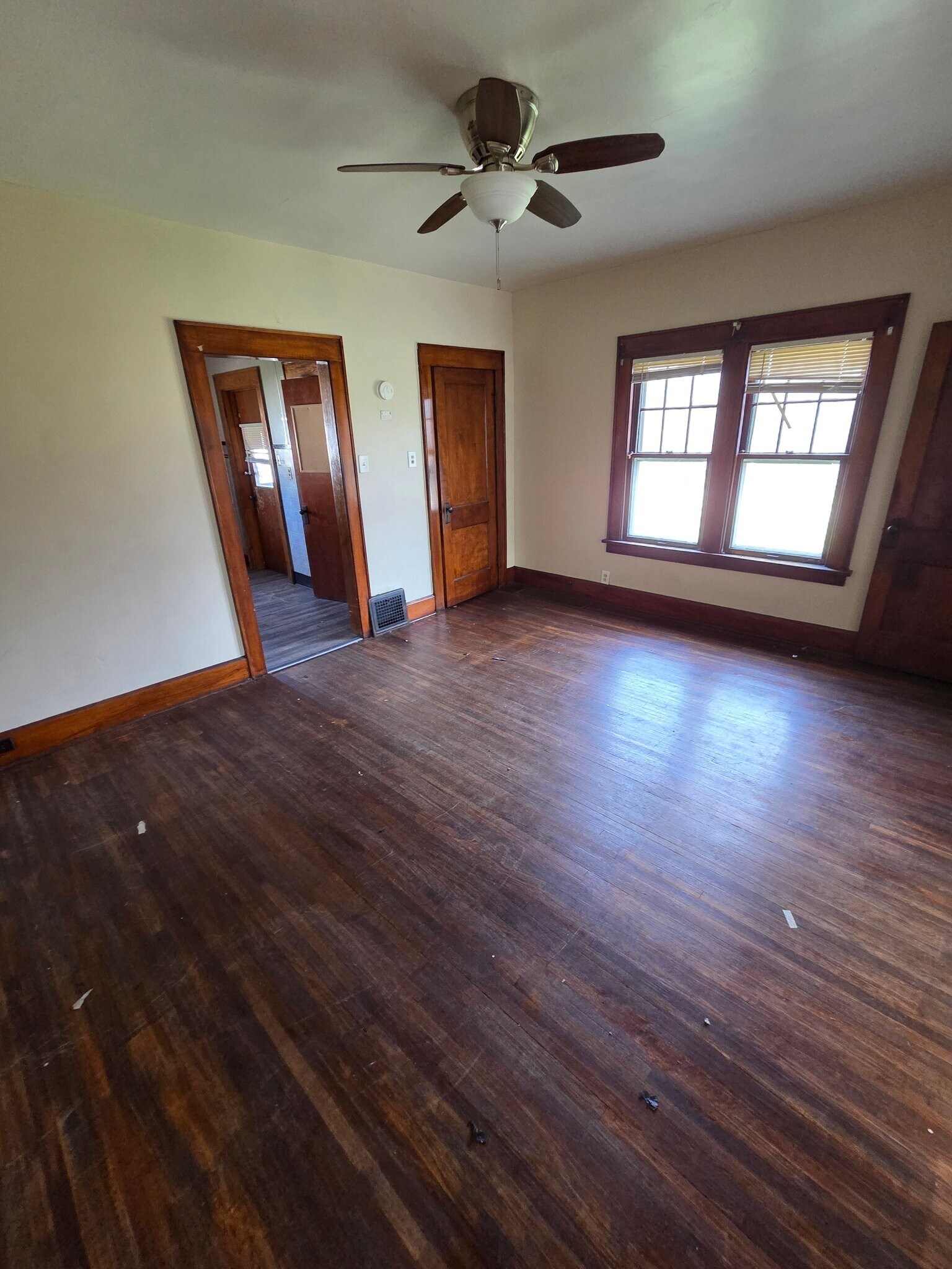 Building Photo - 1291 S Mahoning Ave