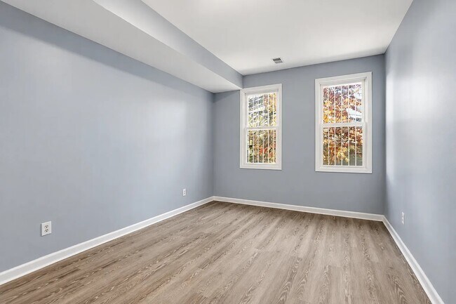 Building Photo - 790 S 14th St