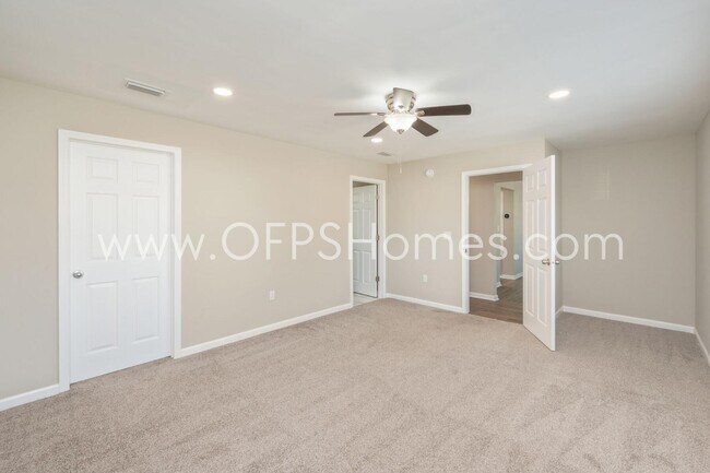 Building Photo - 606 Ironwood Dr