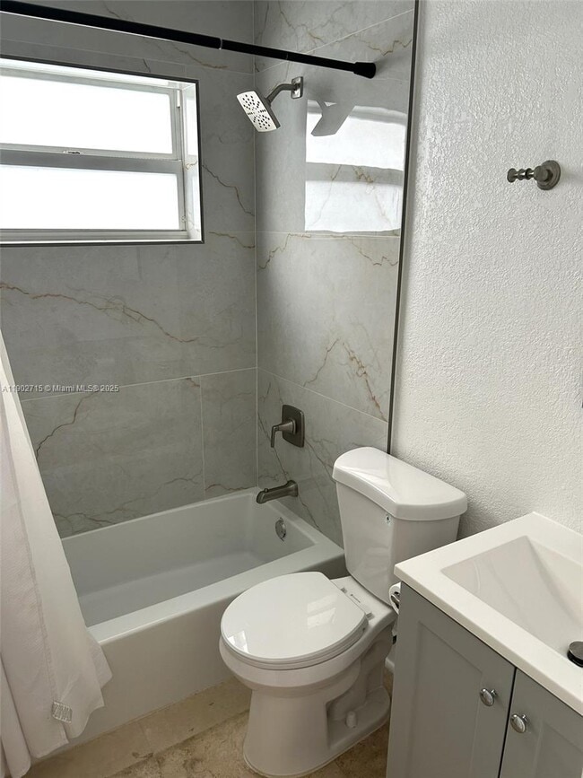 Building Photo - 1584 NE 110th Terrace