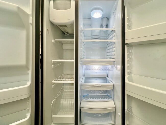 Building Photo - Charming Single-Story Home in Amenity-Rich Community