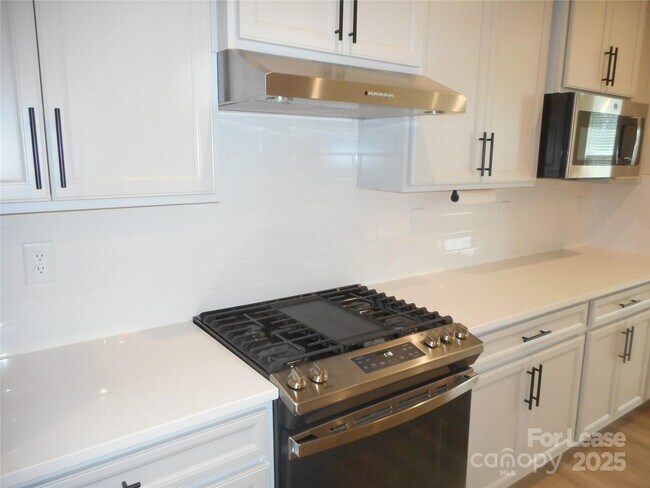 Building Photo - 3033 Matthews-Indian Trail Rd