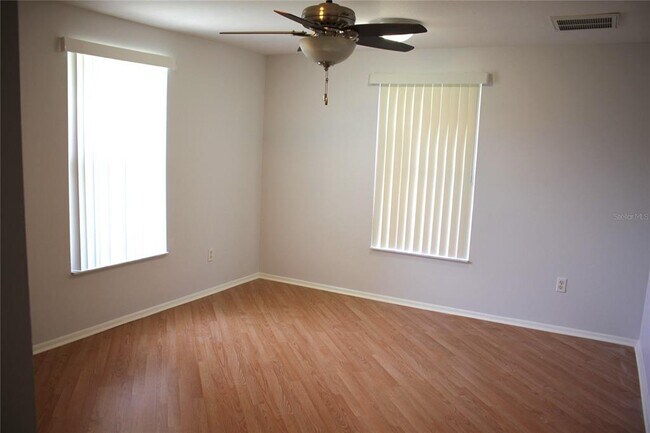 Building Photo - 10241 Regency Park Blvd