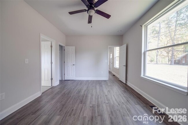 Building Photo - 112 Rockwell Ct