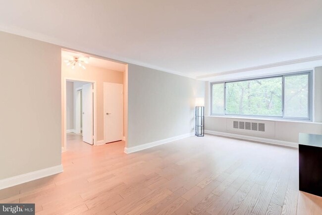 Building Photo - 4200 Cathedral Ave NW