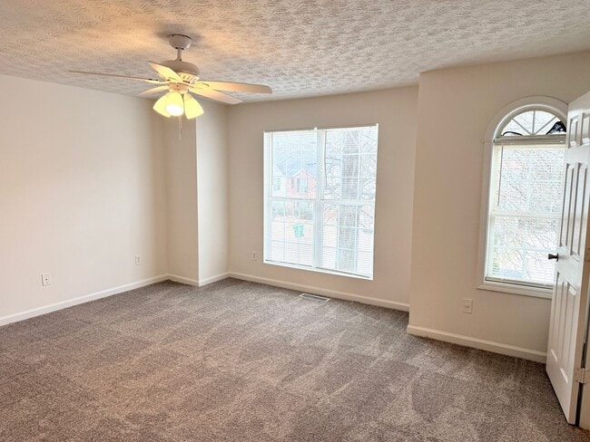 Building Photo - Welcome to this stunning 3-bedroom, 2.5-bathroom home located in the vibrant community of Decatur...