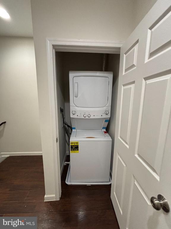 Building Photo - 6005 Eads St NE