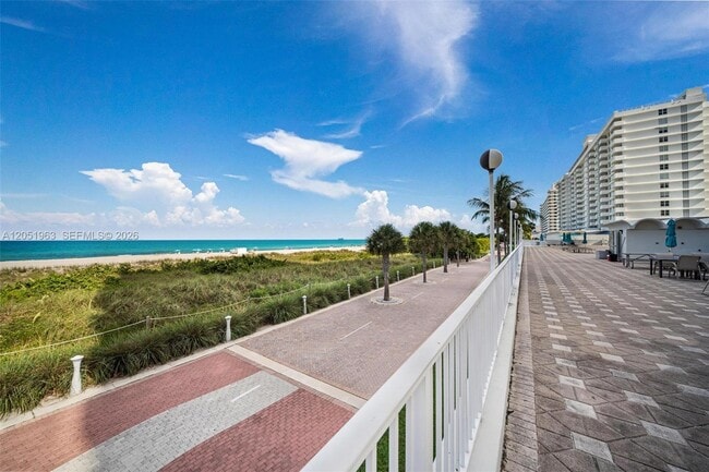 Building Photo - 5701 Collins Ave