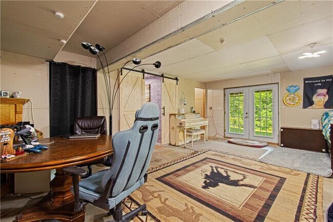 Building Photo - 3054 Bedillion Rd