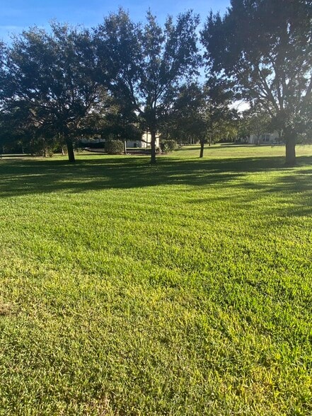 Building Photo - 628 Hills Blvd