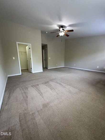 Building Photo - 2210 Valley Edge Dr