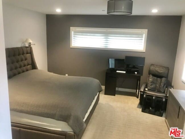 Building Photo - 248 S La Peer Dr