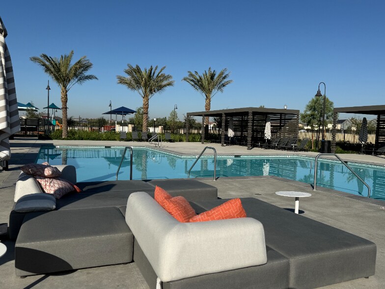 Building Photo - 4151 S Cleome Paseo