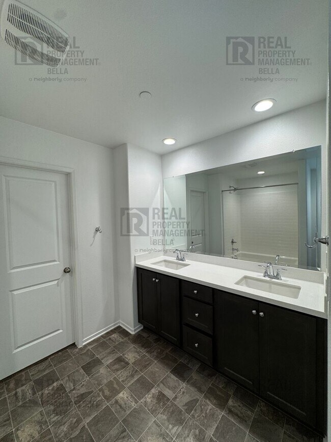 Building Photo - Gated Canyon Hills Gem – 3 Bedrooms, 2.5 B...