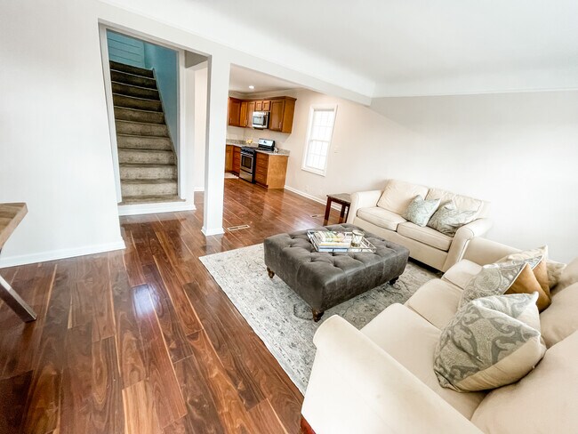 Building Photo - 426 Hillcrest Ave