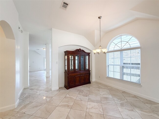 Building Photo - 18126 Golden Falls Ln