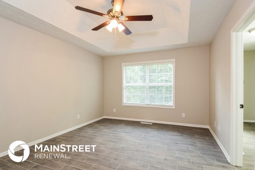 Building Photo - 4880 Wynford Ln