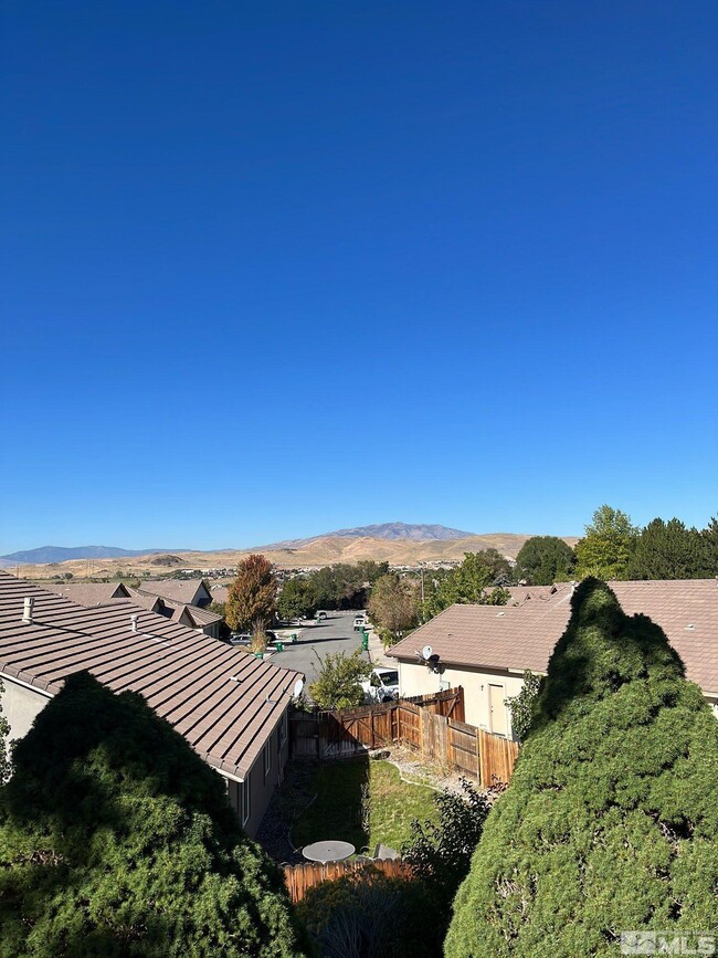 Building Photo - 4875 Crestside Dr