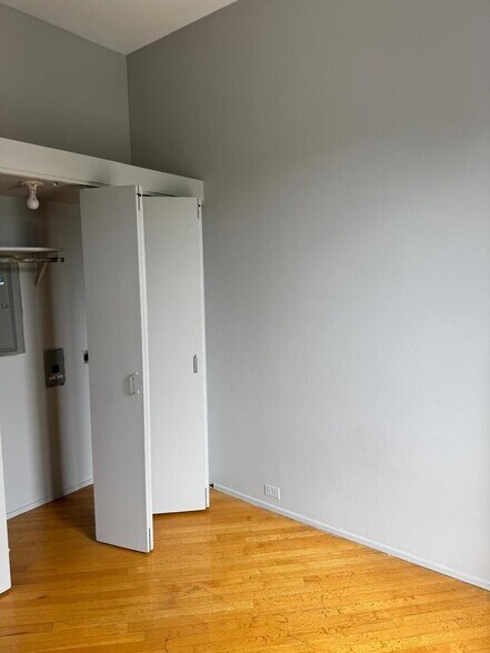 Primary Photo - 2130 N Halsted St