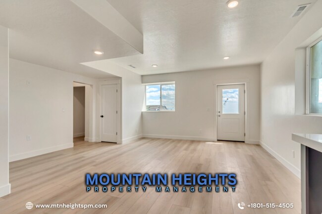 Building Photo - 3727 N 900 W