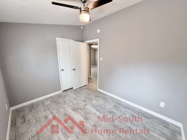 Building Photo - 1775 Colonial Hills Dr