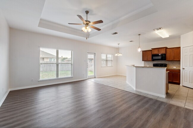 Building Photo - 503 Parkfield Ln