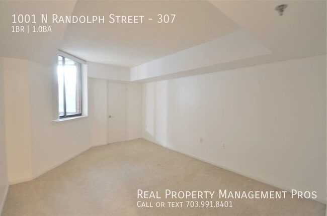 Building Photo - 1001 N Randolph St