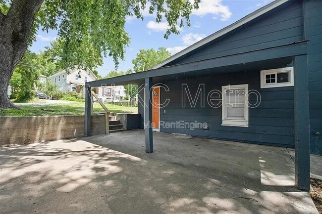 Building Photo - 3416 Anderson Ave