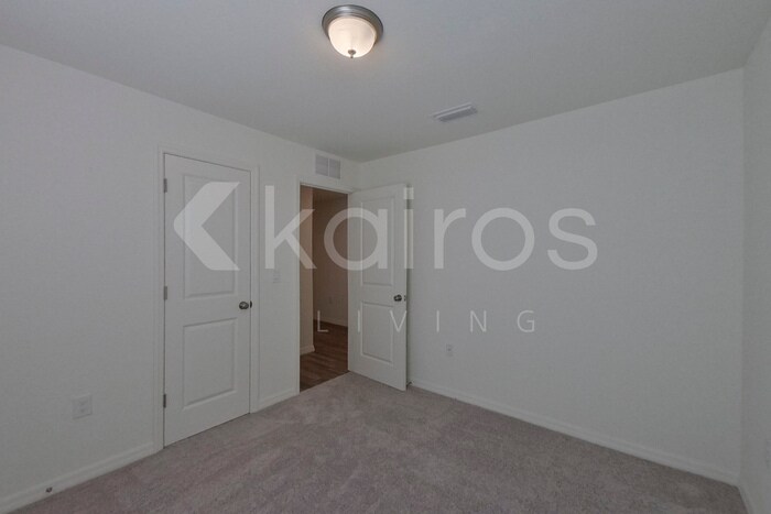 Building Photo - 150 Snedeker St