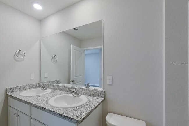 Building Photo - 4459 SW 85 Ln