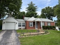 Building Photo - 421 Cannonbury Dr