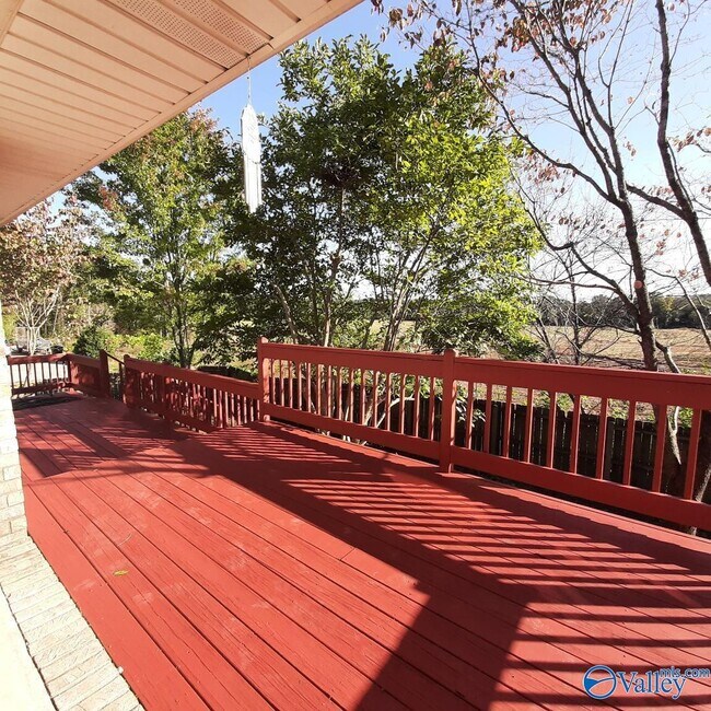 Building Photo - 160 Alderwood Dr