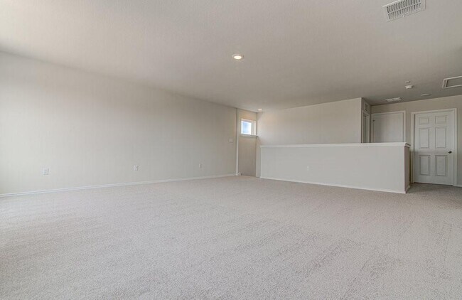 Building Photo - 252 Orange Rd