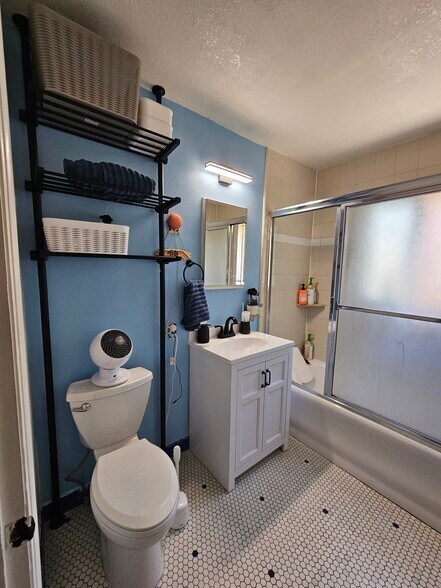 Upstairs Bathroom - 1313 U St