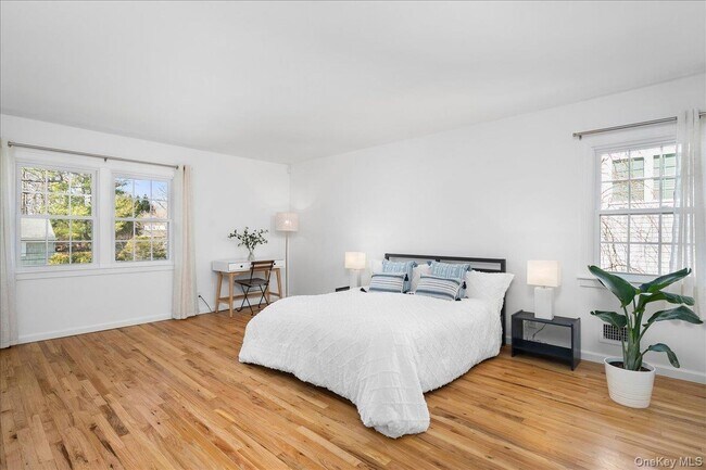 Building Photo - 19 Sherwood Dr