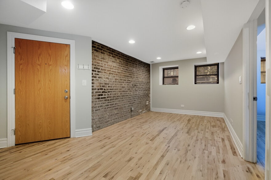 Building Photo - 5611 N Glenwood Ave