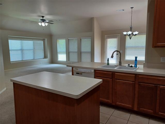 Building Photo - 664 Vickie St