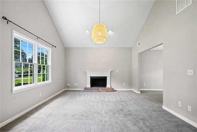 Building Photo - 5590 Princeton Oaks Dr