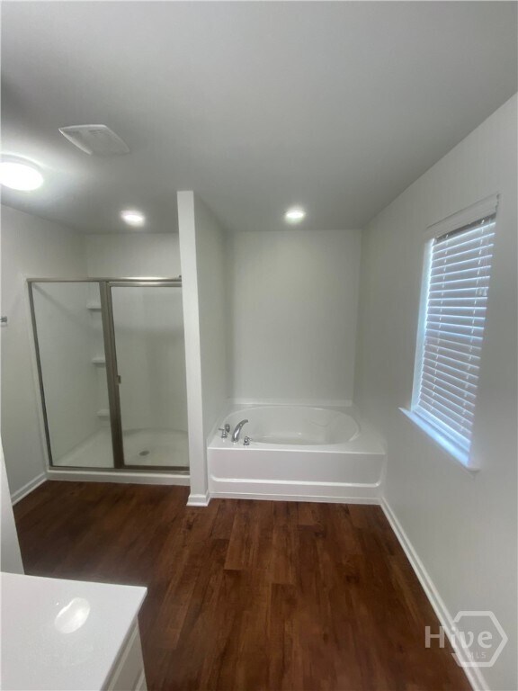 Building Photo - 654 Hogan Dr